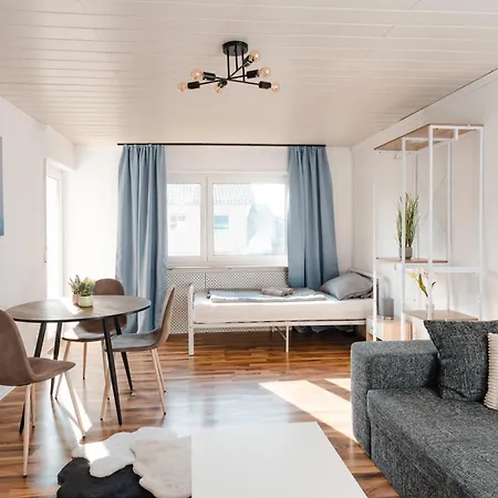 Grosses Familien Oder Monteurappartement, 5 Betten In 3 Zimmer, Prime Video Inklusive, Balkon, Waschmaschine, Spuelmaschine شقة هايلبرون