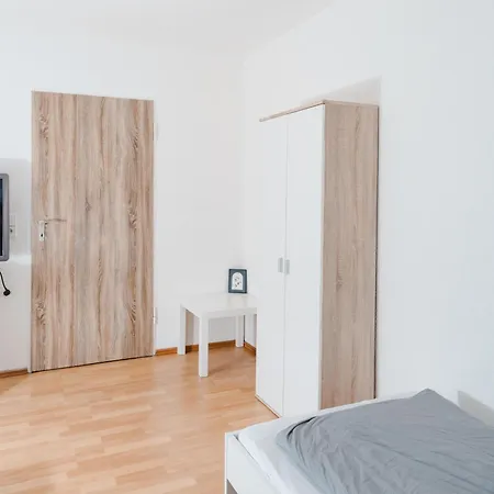 Grosses Familien Oder Monteurappartement, 5 Betten In 3 Zimmer, Prime Video Inklusive, Balkon, Waschmaschine, Spuelmaschine *
