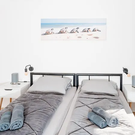 Grosses Familien Oder Monteurappartement, 5 Betten In 3 Zimmer, Prime Video Inklusive, Balkon, Waschmaschine, Spuelmaschine *