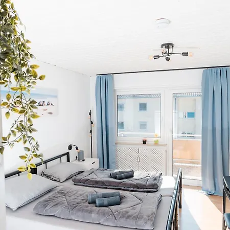 Grosses Familien Oder Monteurappartement, 5 Betten In 3 Zimmer, Prime Video Inklusive, Balkon, Waschmaschine, Spuelmaschine شقة *