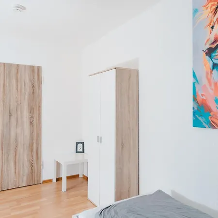 Grosses Familien Oder Monteurappartement, 5 Betten In 3 Zimmer, Prime Video Inklusive, Balkon, Waschmaschine, Spuelmaschine *