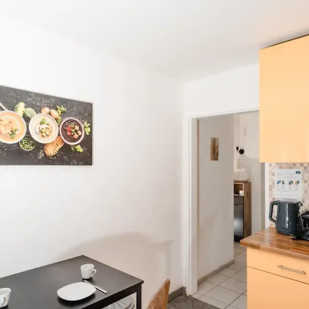 Grosses Familien Oder Monteurappartement, 5 Betten In 3 Zimmer, Prime Video Inklusive, Balkon, Waschmaschine, Spuelmaschine هايلبرون