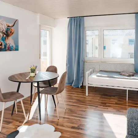 Grosses Familien Oder Monteurappartement, 5 Betten In 3 Zimmer, Prime Video Inklusive, Balkon, Waschmaschine, Spuelmaschine شقة